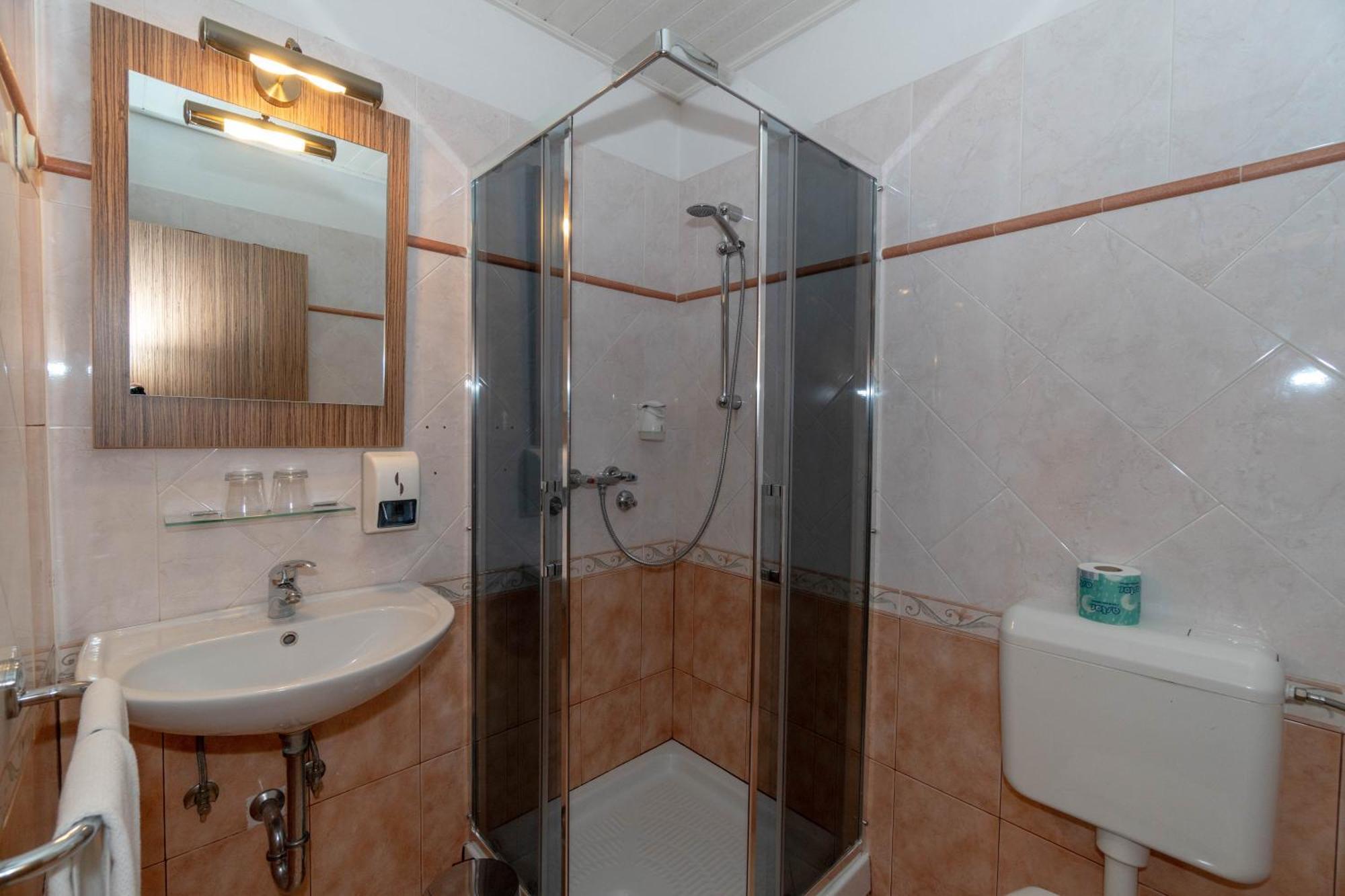 נובה גוריקה Hotel Paquito מראה חיצוני תמונה
