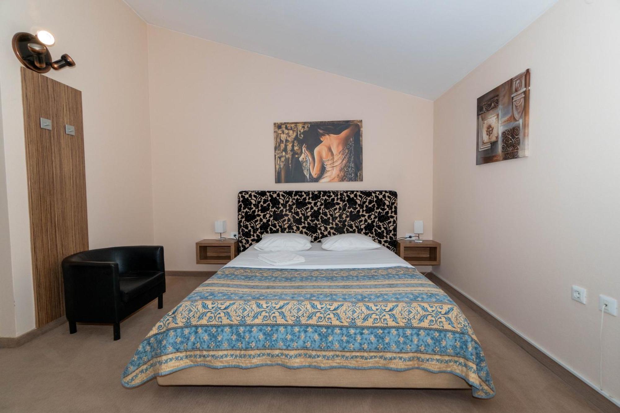 נובה גוריקה Hotel Paquito מראה חיצוני תמונה